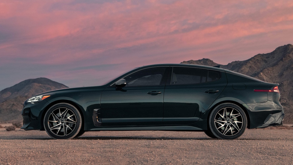 3 kia stinger
