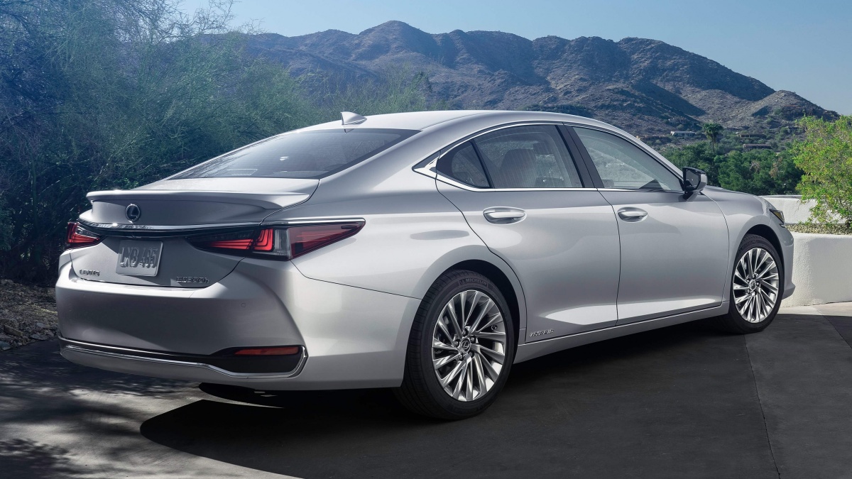 6-1 lexus es