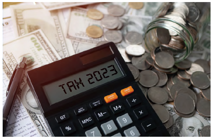 계산기에 TAX 2023이라고 적혀있다.