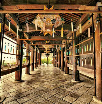 역사와 전통을 자랑하는 천년 고찰, '기요미즈데라'.