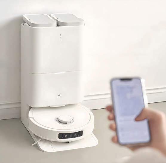 아이닉의 로봇청소기 ‘iX30 AI 울트라' 이다.