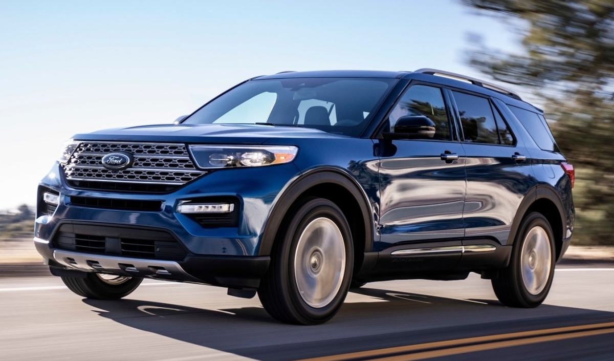 30대와 40대는 30대 '벤츠 GLC, '포드 익스플로러', 'BMW X5', '볼보 XC90', '랜드로버 디스커버리 스포츠' 순서. 20대와 비교해 포드 익스플로러와 BMW X5의 순위가 오른 점이 눈에 띔.