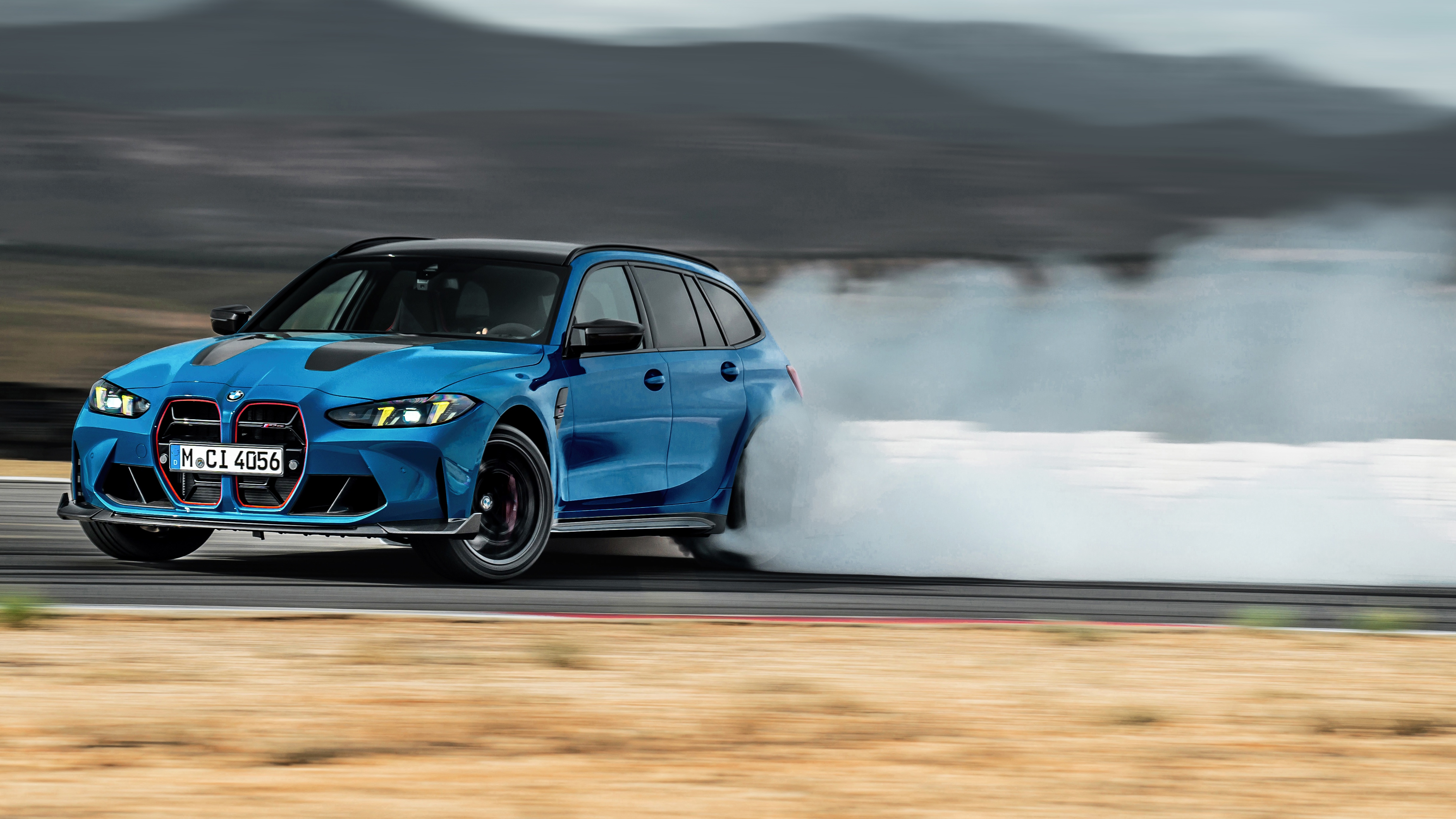 BMW M3 CS 투어링의 '정면' 사진이다.