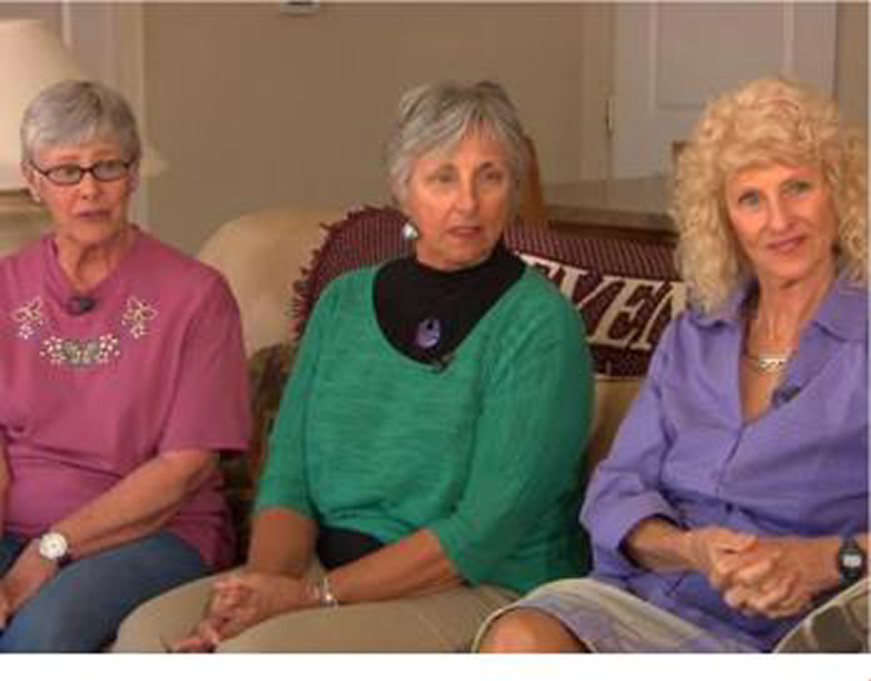 '선시티'에서 은퇴 생활을 즐기는 세 자매의 사진이다.