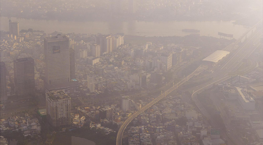 황사와 미세먼지로 희뿌연 모습의 도심 풍경. 